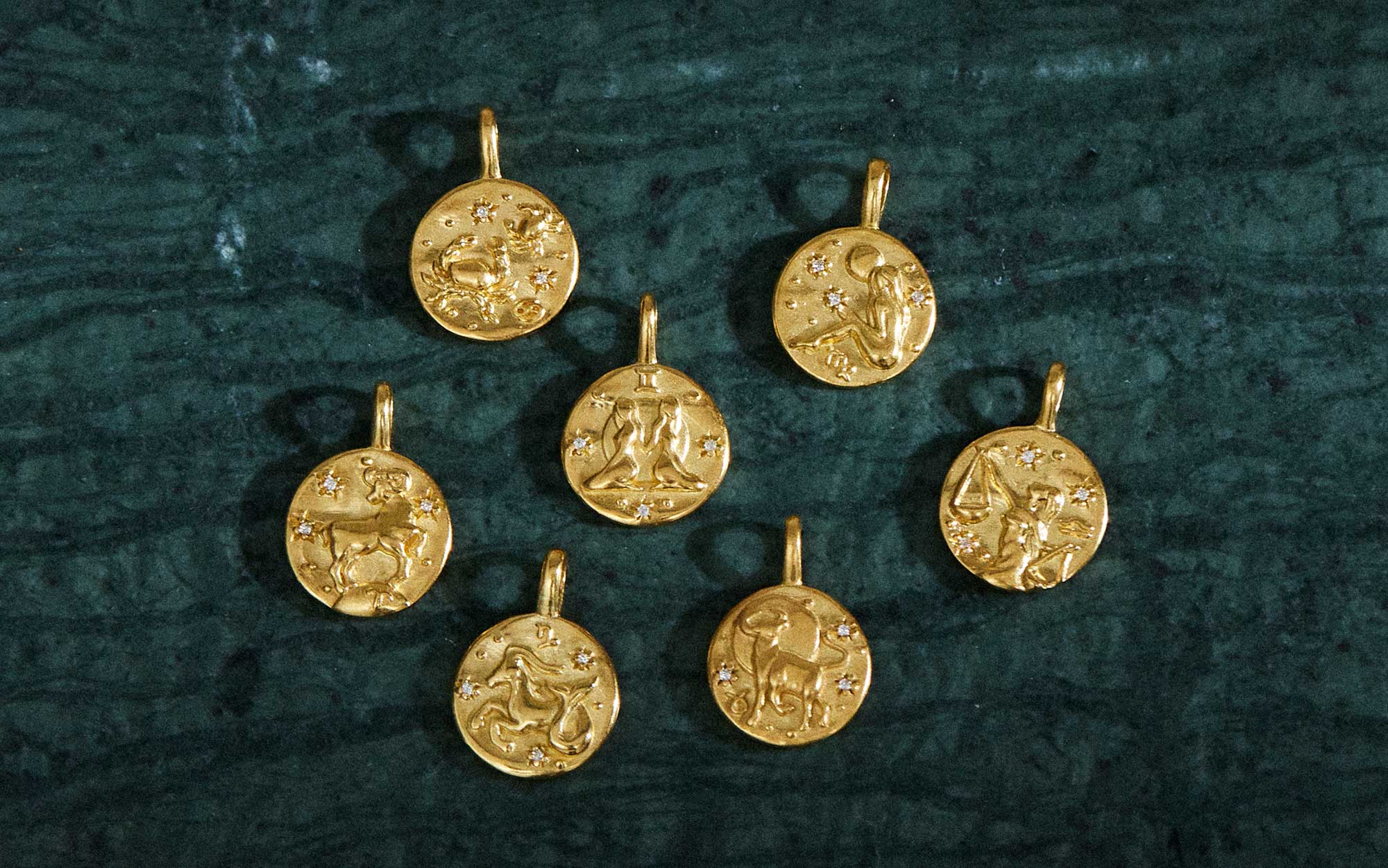 ARIES PETITE ZODIAC NECKLACE (18K GOLD VERMEIL) - Image 3