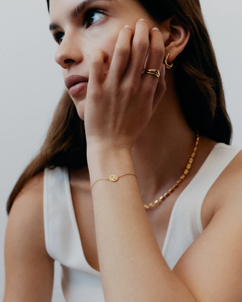 ARISE HOOPS (18K GOLD PLATED) - Image 5