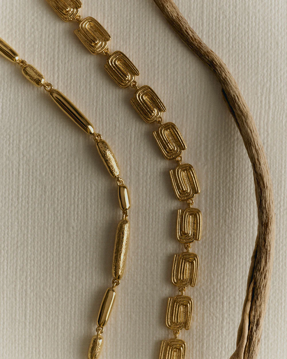 ARISE NECKLACE (18K GOLD PLATED) - Image 4