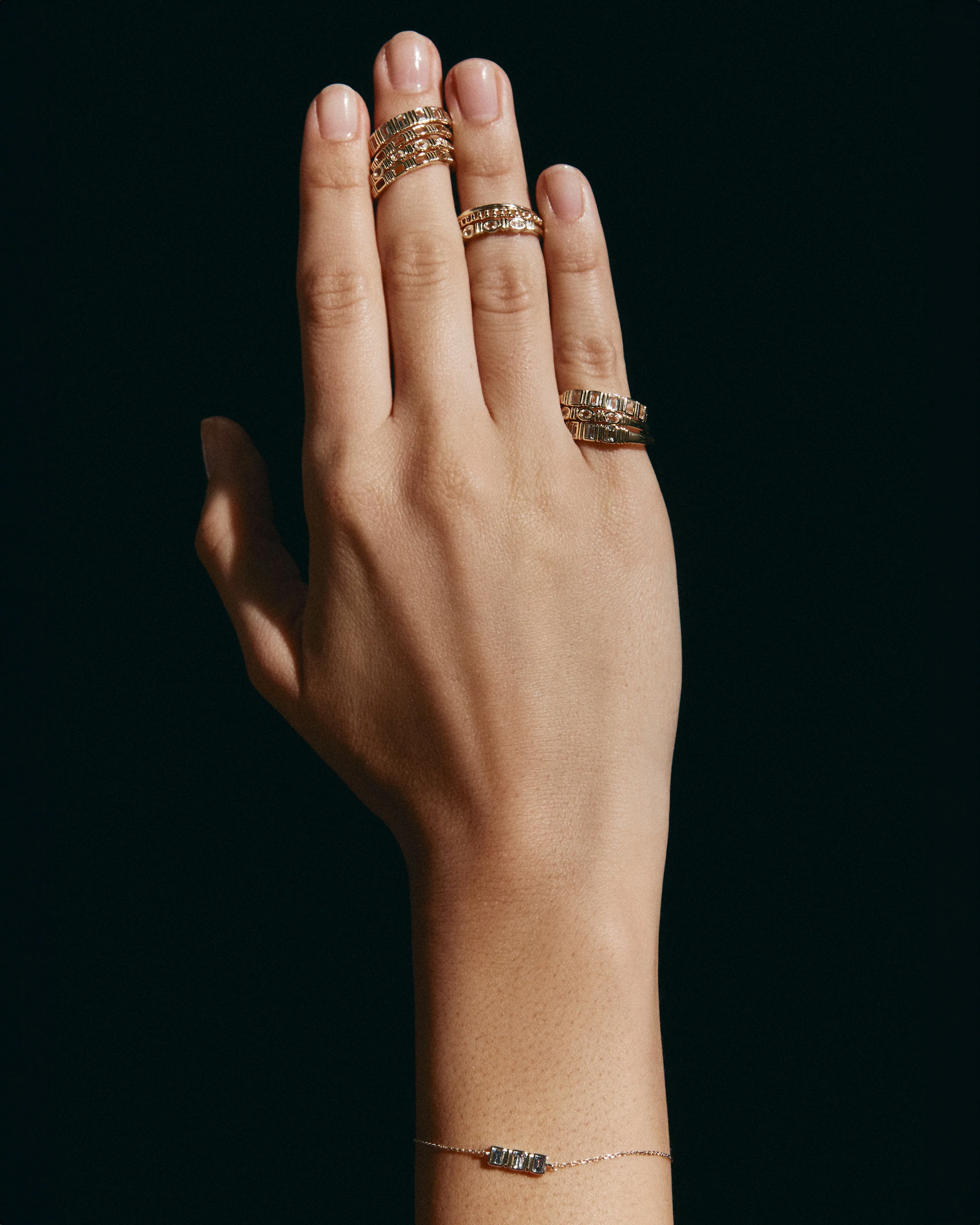 ELYSIUM OVAL SAPPHIRE RING (GOLD) - Image 3