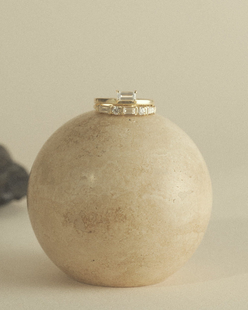 ETHER BAGUETTE RING (9K GOLD) - Image 3