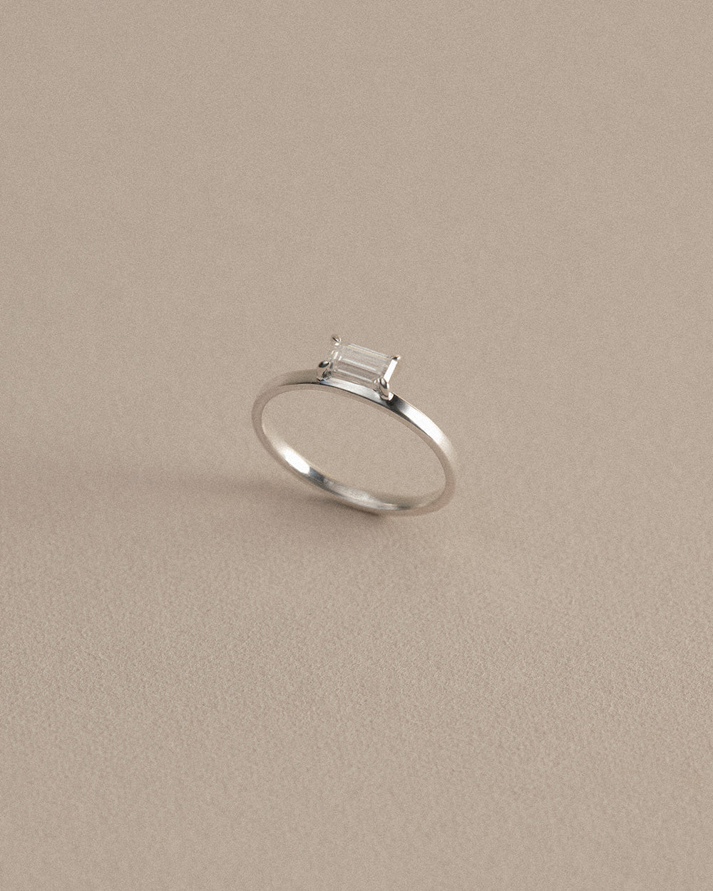 ETHER BAGUETTE RING (STERLING SILVER) - Image 3