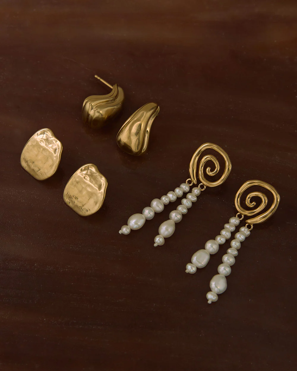 FLOAT OVERSIZED STUDS (18K GOLD PLATED) - Image 4