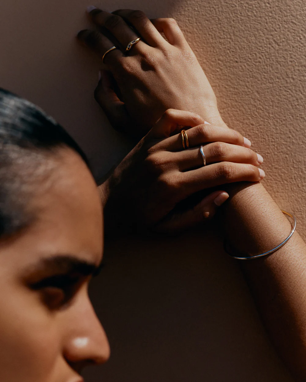 HALCYON BANGLE (MIXED METAL) - Image 5