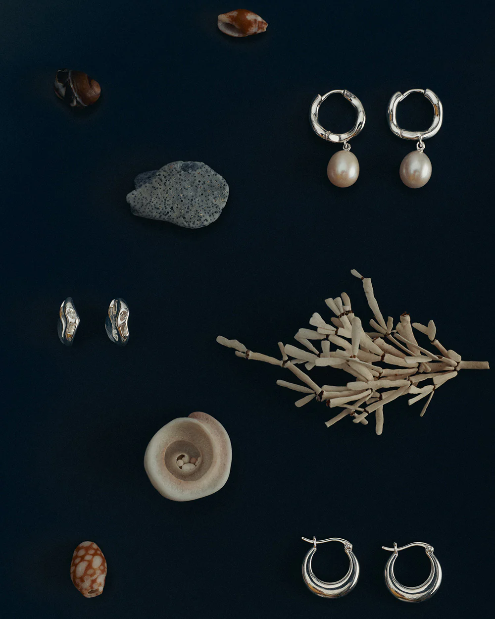MARIS PEARL HOOPS (STERLING SILVER) - Image 4