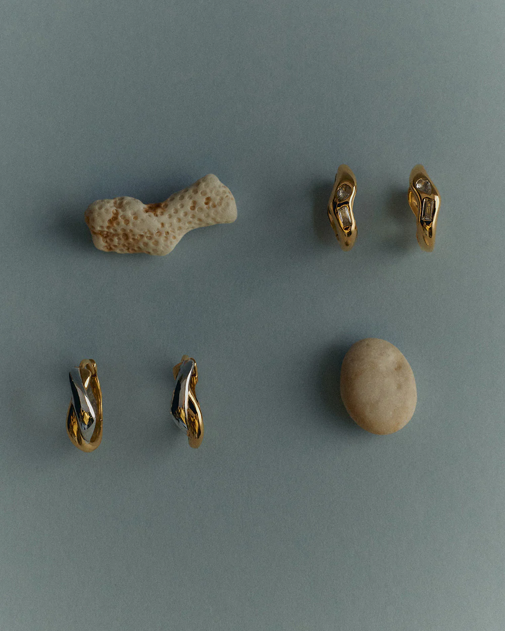 PLACE HOOPS (18K GOLD PLATED) - Image 4