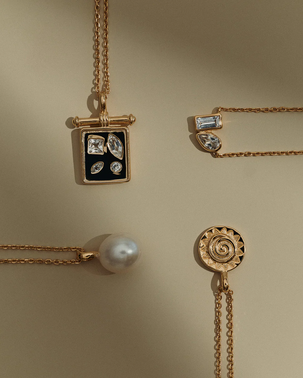 PLACE NECKLACE (18K GOLD VERMEIL) - Image 4