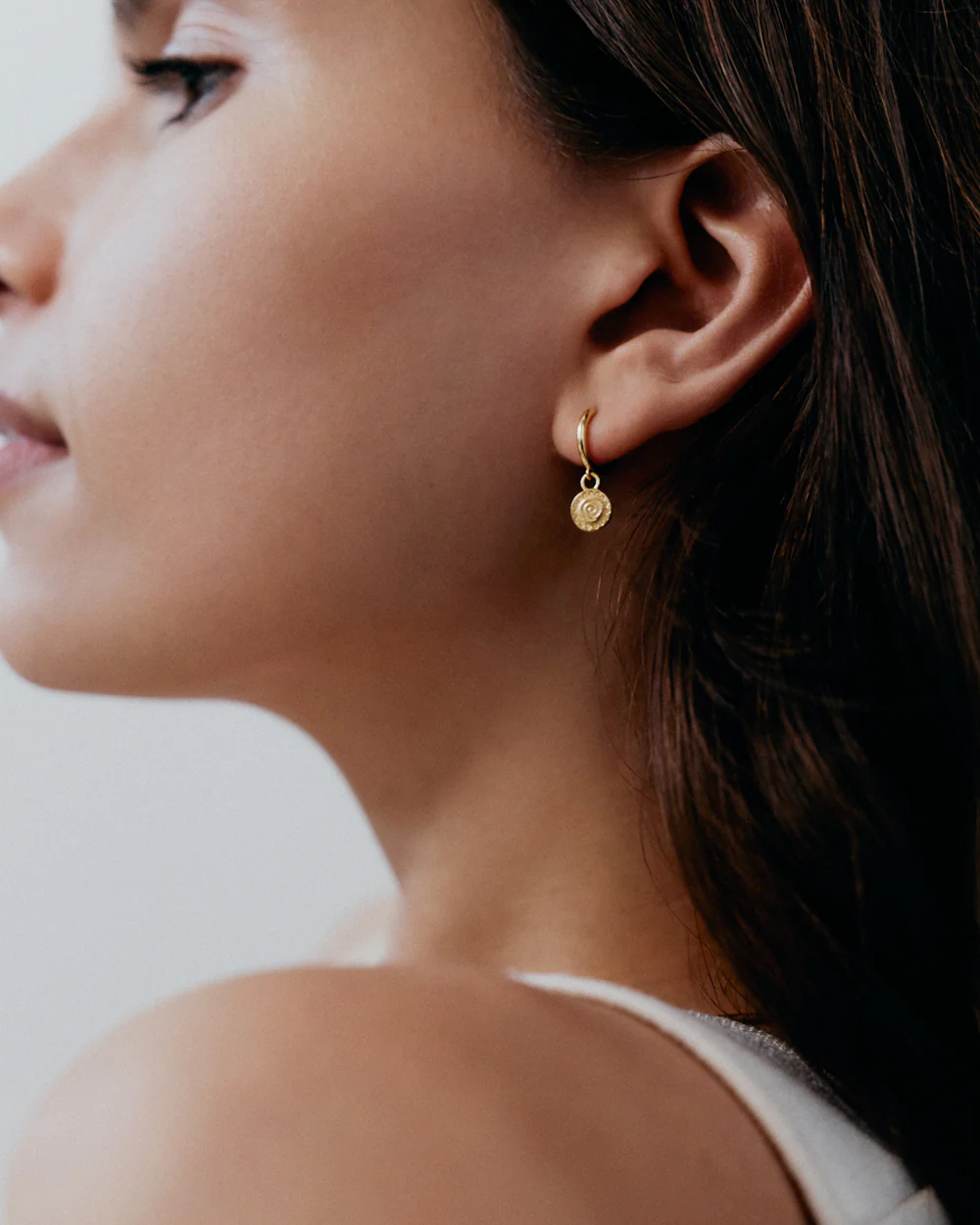 SOLARA HOOPS (18K GOLD PLATED) - Image 3