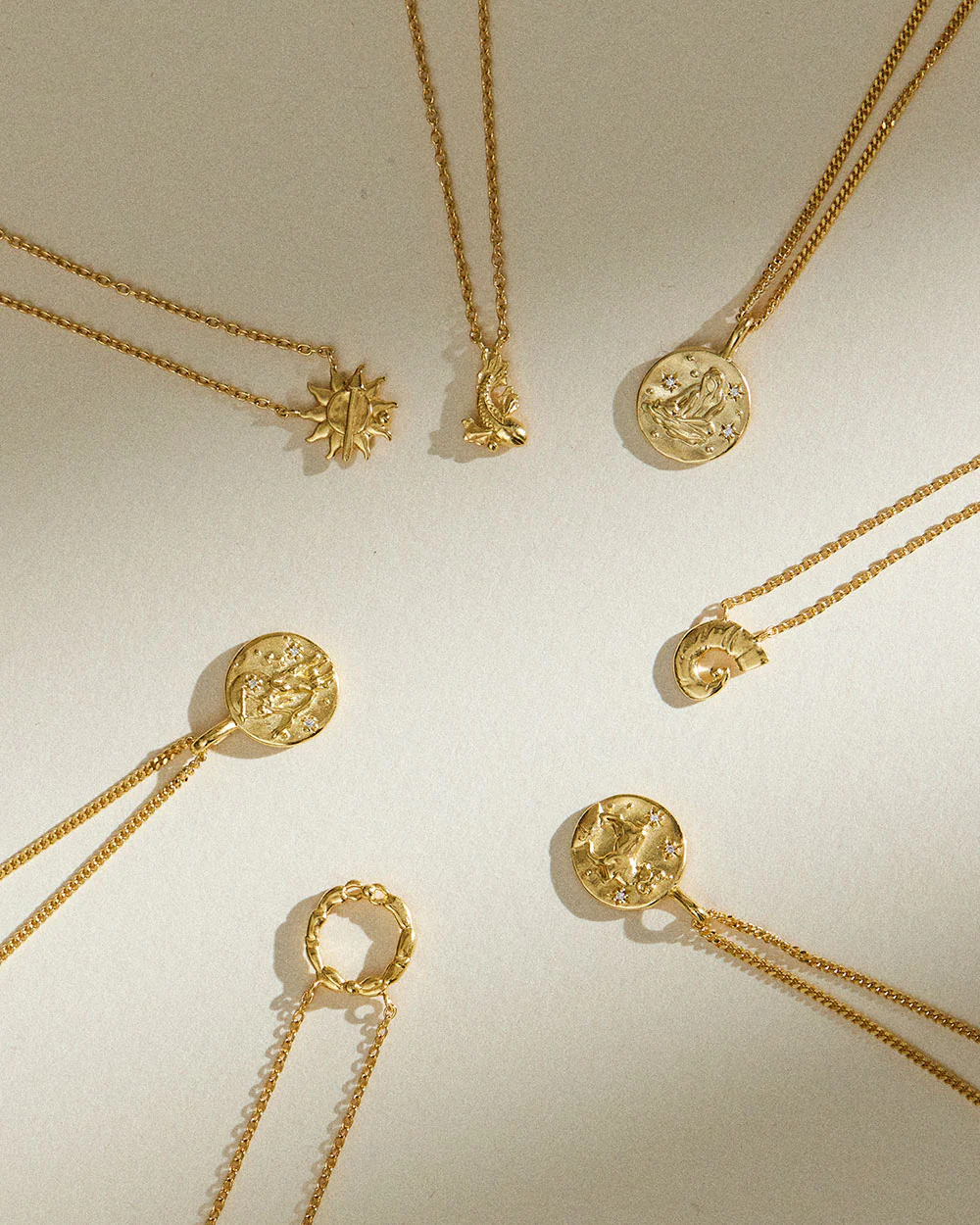 STAR SIGN NECKLACE (18K GOLD VERMEIL) - Image 4
