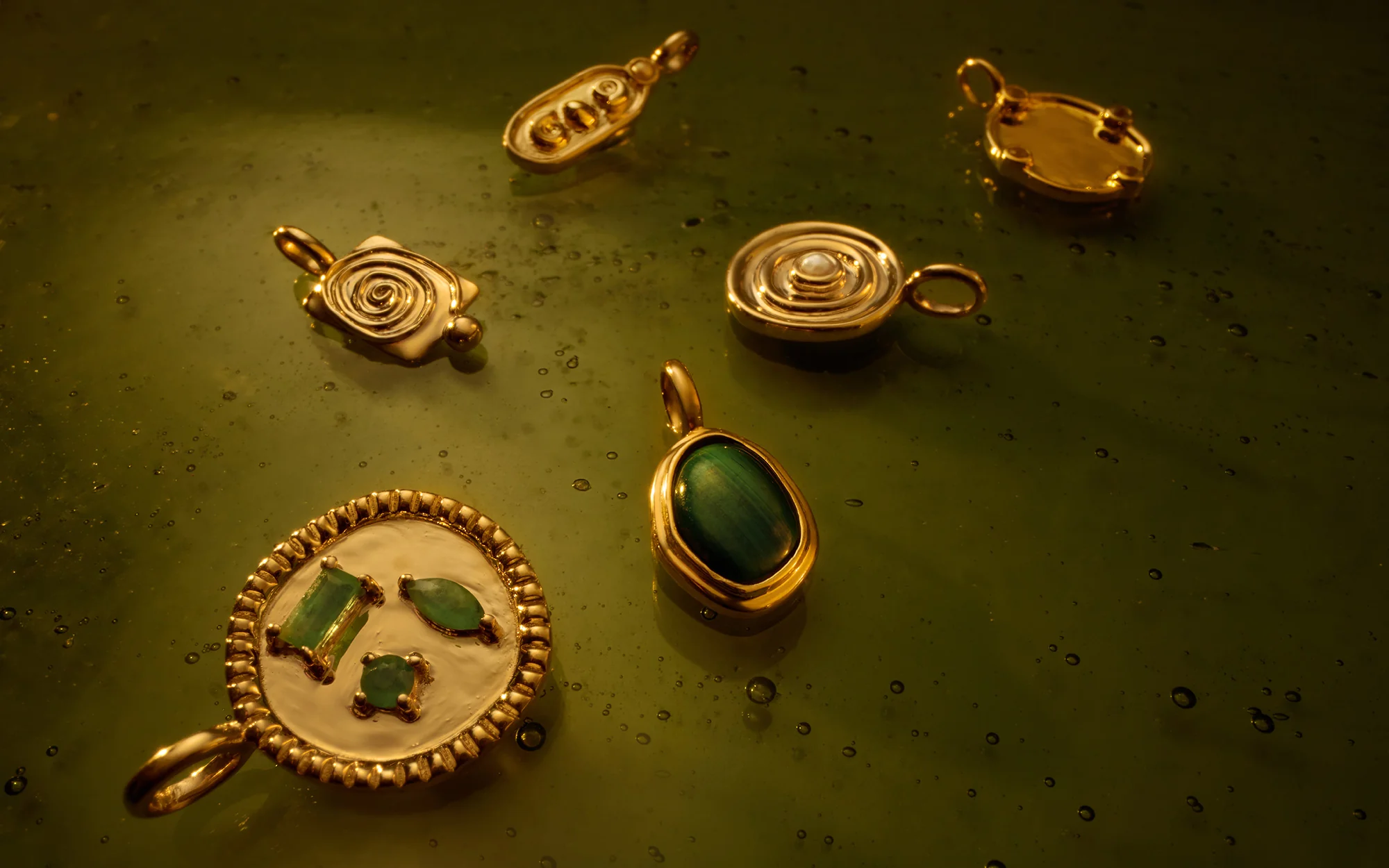 VIBRATION CHARM (9K GOLD) - Image 5